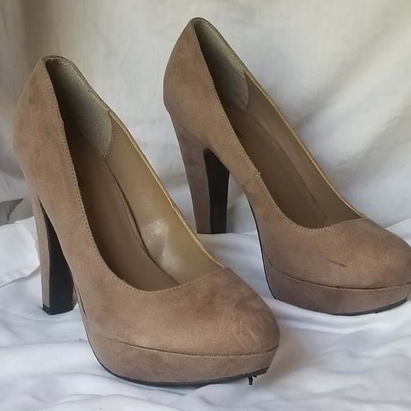 Taupe platform heels - Picture 1 of 5